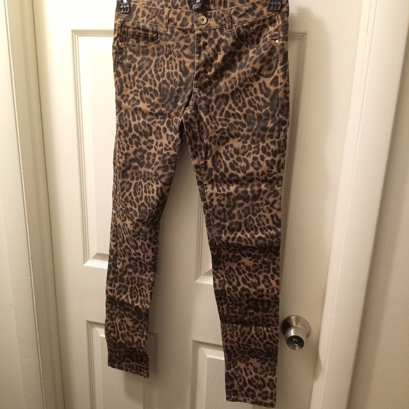 . - Picture 14 of 16